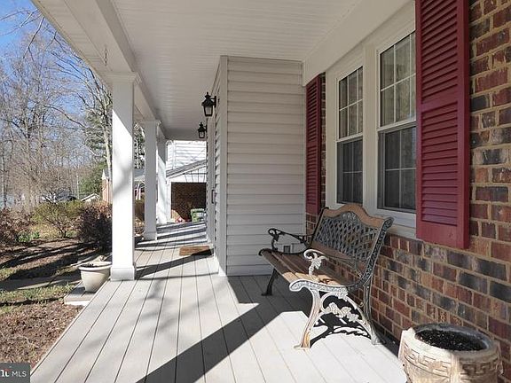2nd image of 5021 Linette Ln