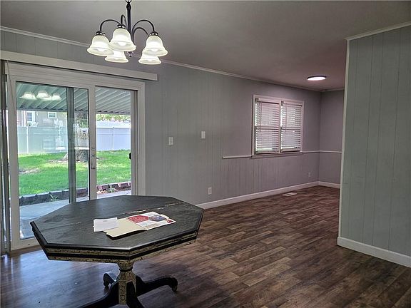 4th image of 914 Fairlane Dr