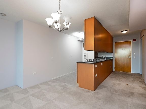 5th image of 9655 Woods Dr Unit 1109