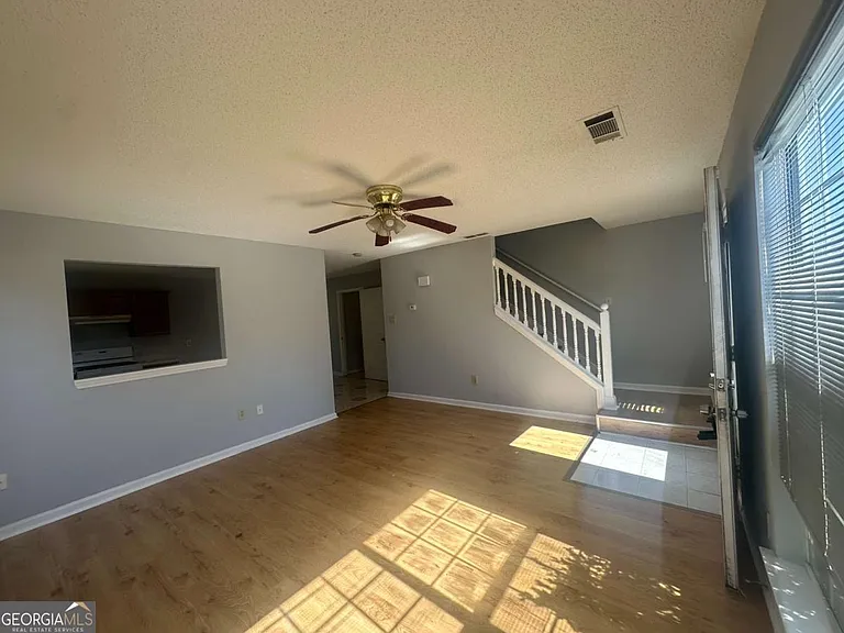 471 Eagles Crossing Cir — Photo 3