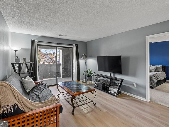 3rd image of 2657 Lenox Rd #L-163