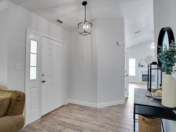 4th image of 8752 Opal Dr