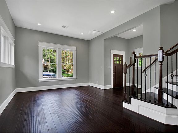 4th image of 522 W 15th St