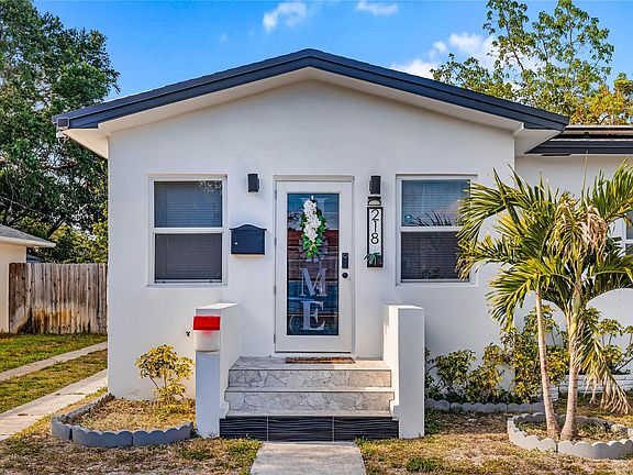 2nd image of 218 SW 7th Street