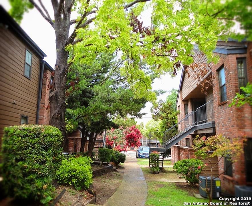 Woodside Condominiums Property