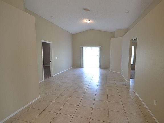 3rd image of 1589 Woodstone Dr