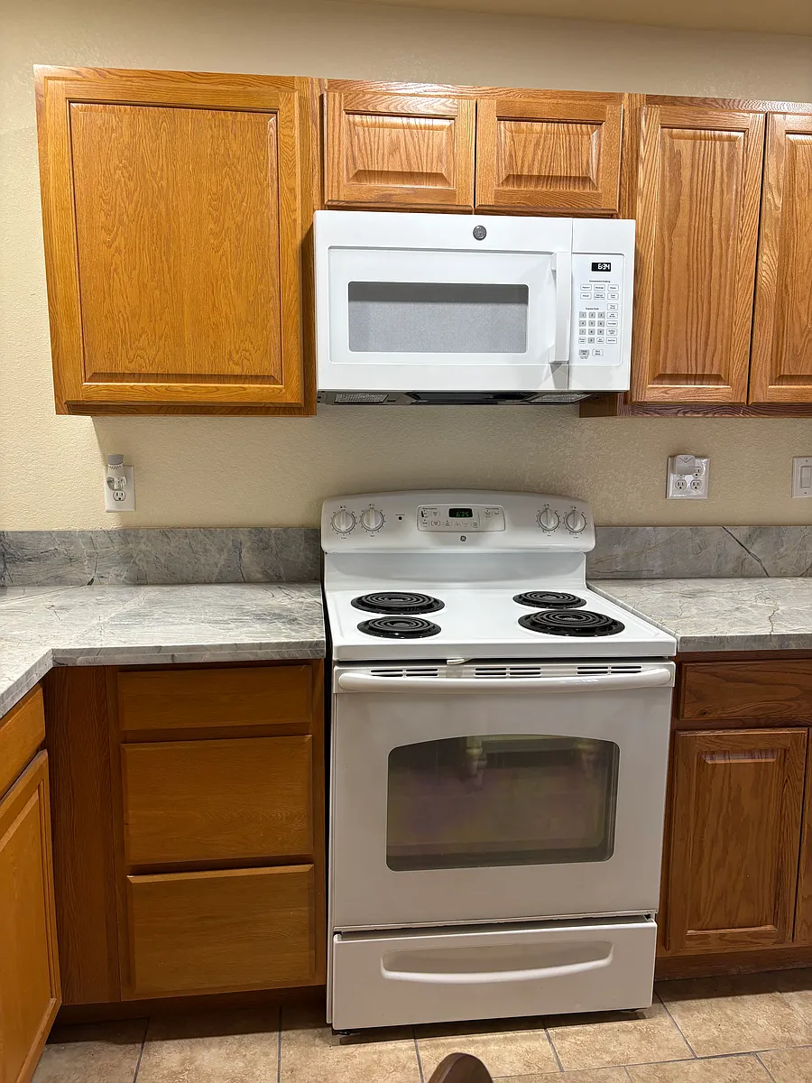 Building Photo - 700 W Monroe Ave #1