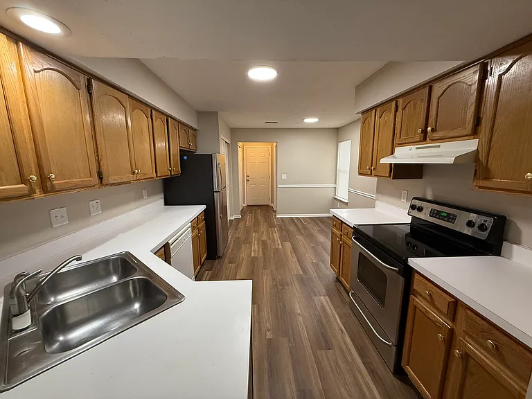 5405 Camelot Dr #A — Photo 5