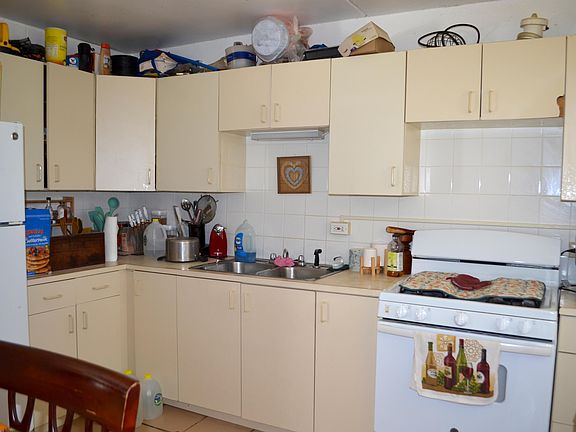 5th image of 223 Sion Farm Est #Qu