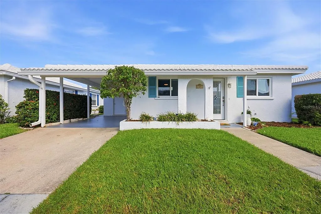 2 bed, 2.0 bath, 1423 sqft, $2,600 — Photo 1