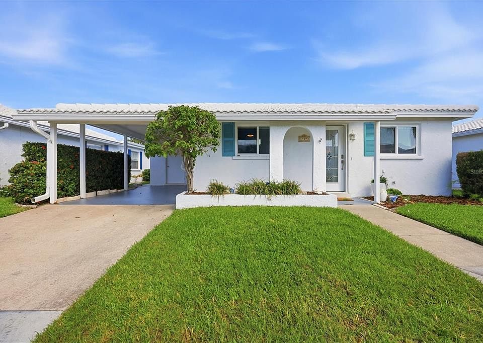1st image of 885 Spanish Dr N