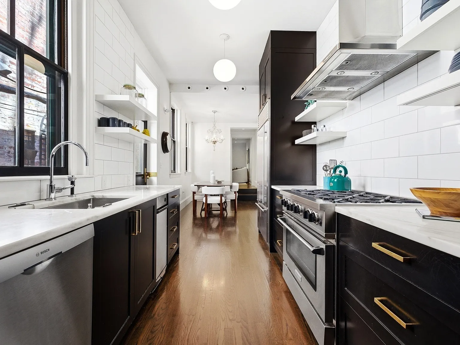 4 bed, 5.0 bath, 3788 sqft, $15,000 — Photo 4