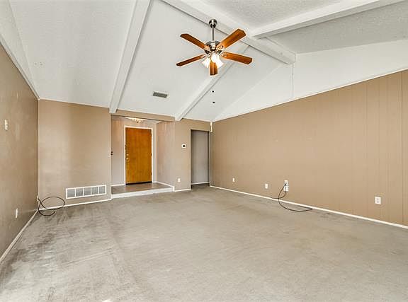 4th image of 7712 Evergreen Ave
