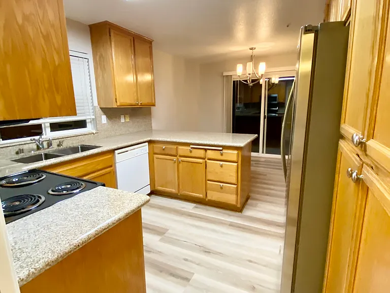 130 Paradise Dr — Photo 7