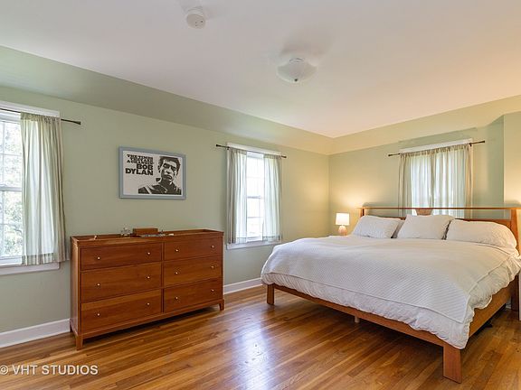 5th image of 423 Buckingham Pl