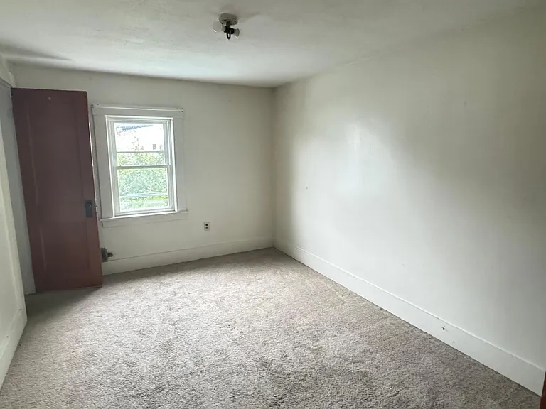 38 Howard St #2 — Photo 4