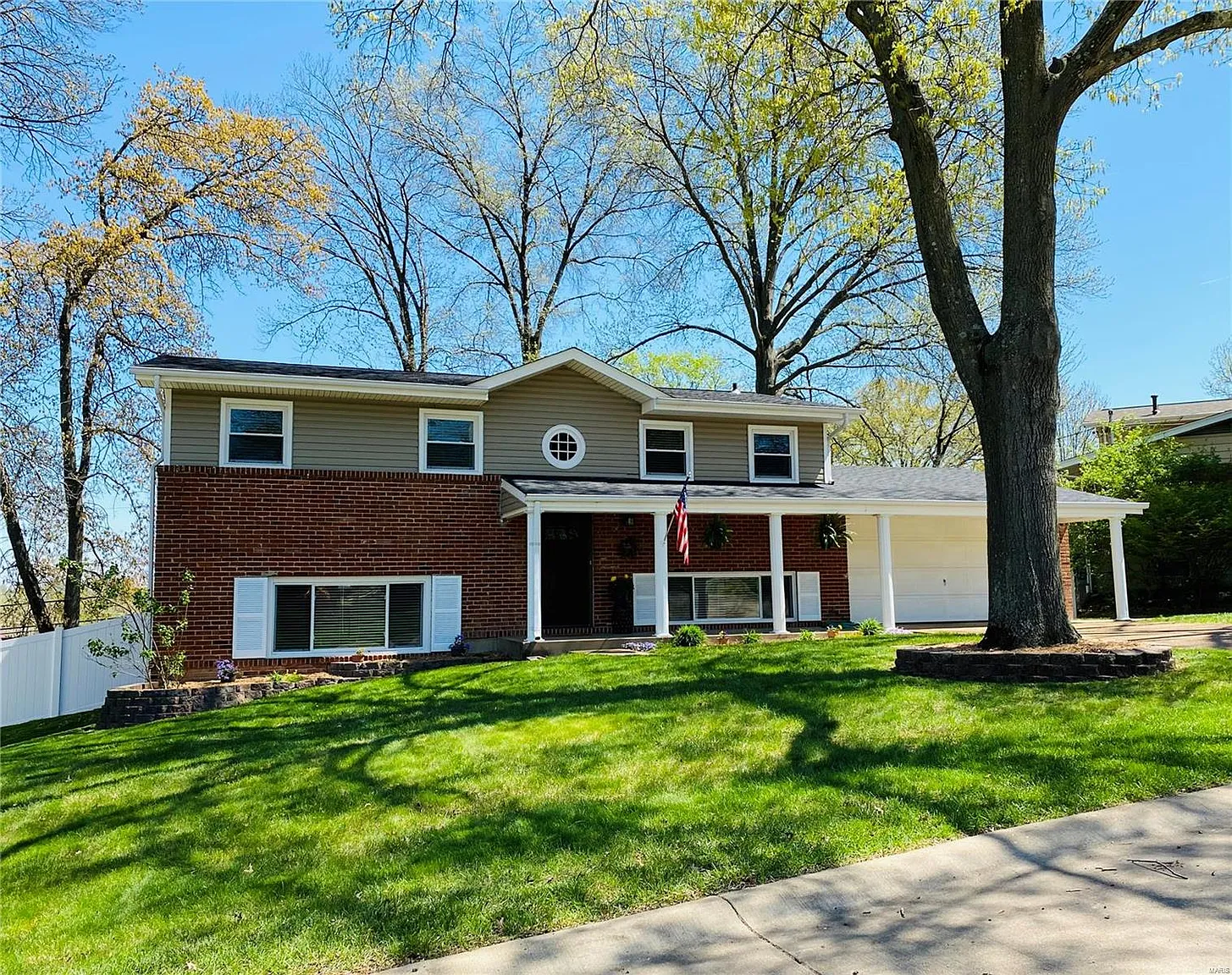 400 Wyncrest Dr photo 1