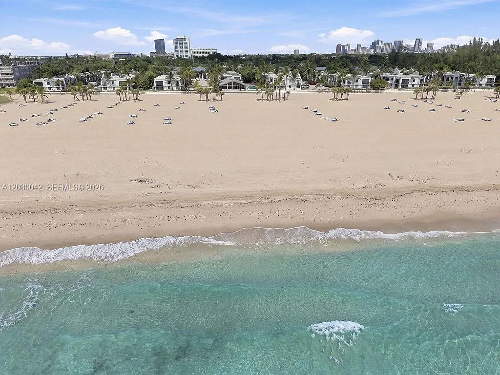 Oceanage Condo — Photo 2