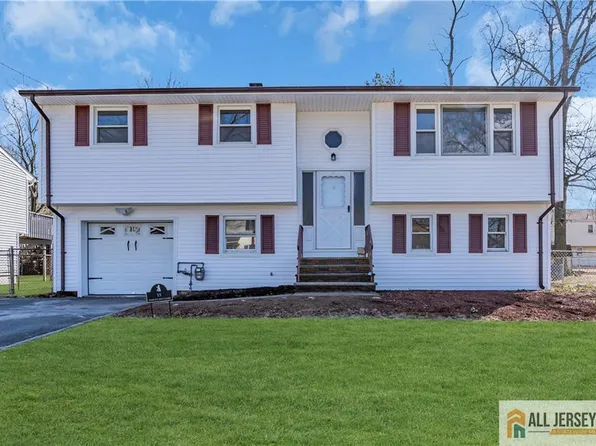 15 Hamilton Blvd, Piscataway, NJ 08854