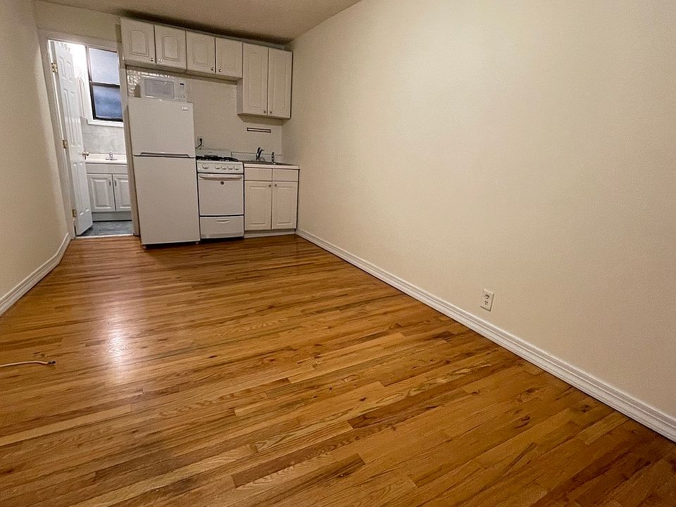 1st image of 213 1/2 W 16th St #Too