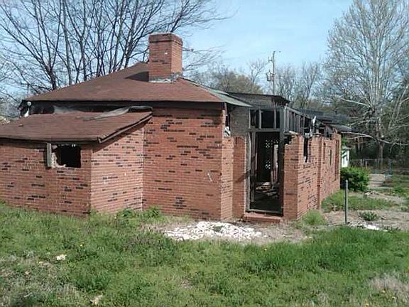 2nd image of 129 W Dison Ave