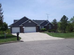 1802 Inwood Ct, Eau Claire, WI 54703