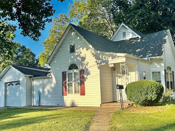 501 S Elm St, Greenville, IL 62246