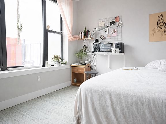 3rd image of 243 Harman St #3B