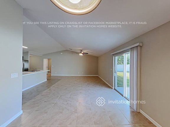 3rd image of 2001 SW Del Rio Blvd