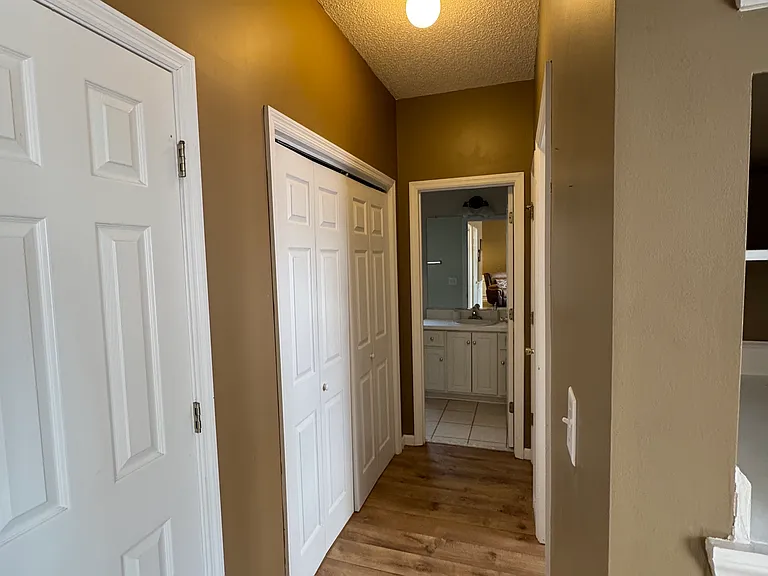 225 Spring Oak Ln — Photo 16