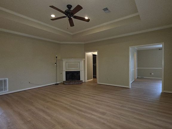 4th image of 35 Springridge Dr