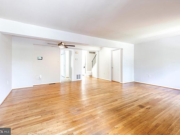 5th image of 1902 Greenhaven Dr
