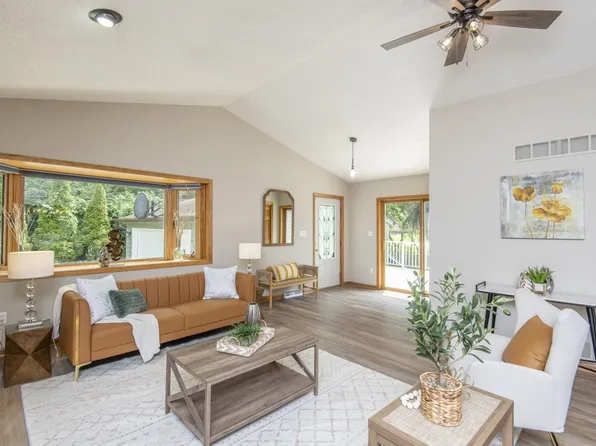 20999 West Main STREET, Lannon, WI 53046