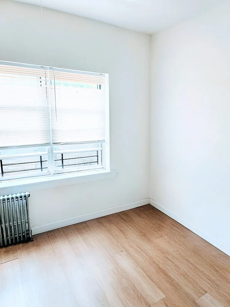 1 bed, $2,000 — Photo 1