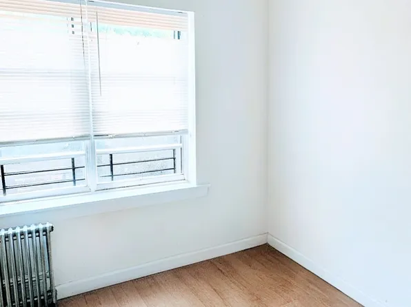 37 43rd Ave #103, Corona, NY 11368
