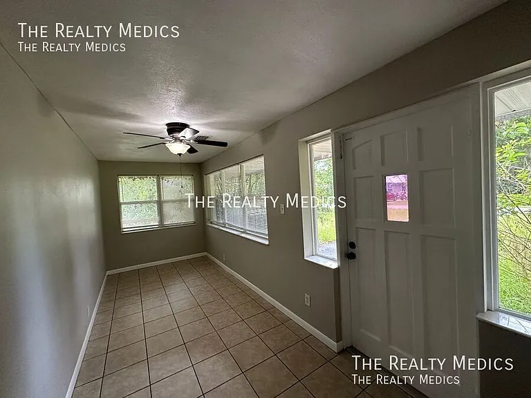 815 W Wisconsin Ave — Photo 18