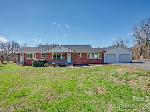 2nd image of 1574 Us Highway 221a