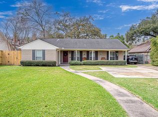 2208 Chimney Rock Rd, Houston, TX 77056