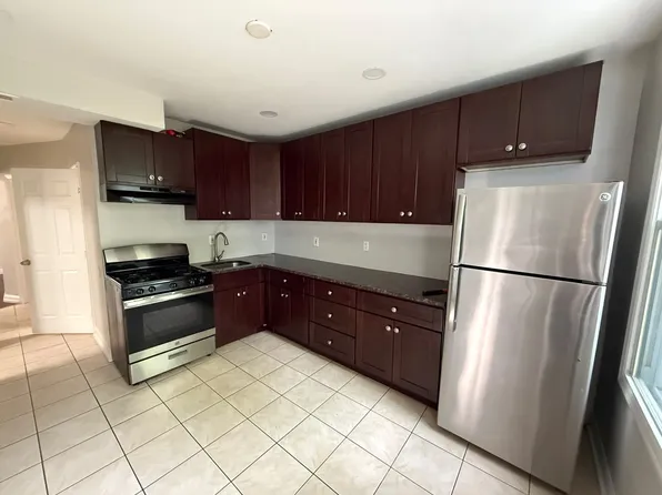 181 Wegman Pkwy APT 1, Jersey City, NJ 07305