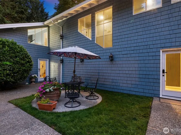 3204 142nd Place NE, Bellevue, WA 98007