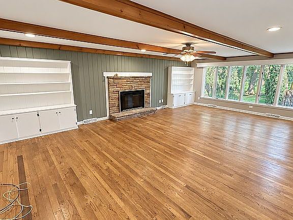 4th image of 48 Beverly Pl