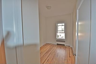 4th image of 33 W 89th St APT 2D