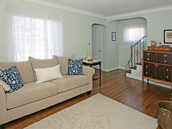 4th image of 14021 Clairview Ave