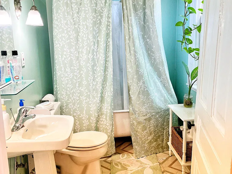 238 Lafayette Ave NE #3 — Photo 9