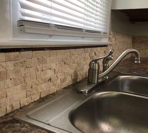 3rd image of 716 Brown Ave