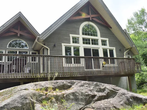 9 Desmasdons Rd, The Archipelago, ON P0G 1K0