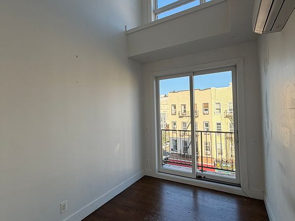 2nd image of 91 Graham Ave #4B