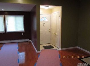17744 Troutville Rd, Jamaica, NY 11434