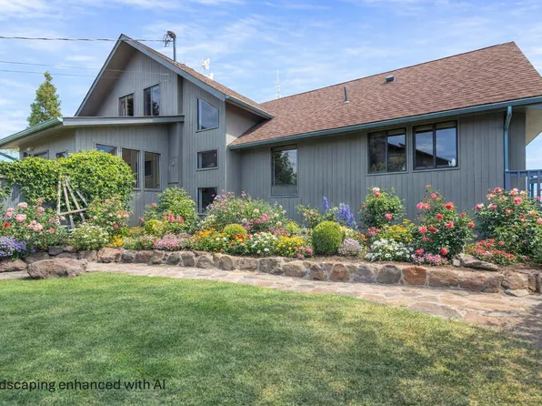 541 Basalt Springs Way, Naches, WA 98937