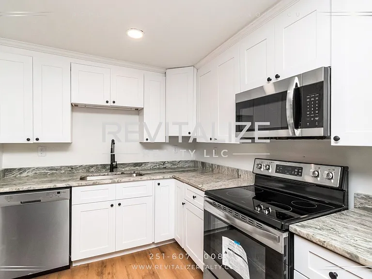 2365 Sybel Dr — Photo 13